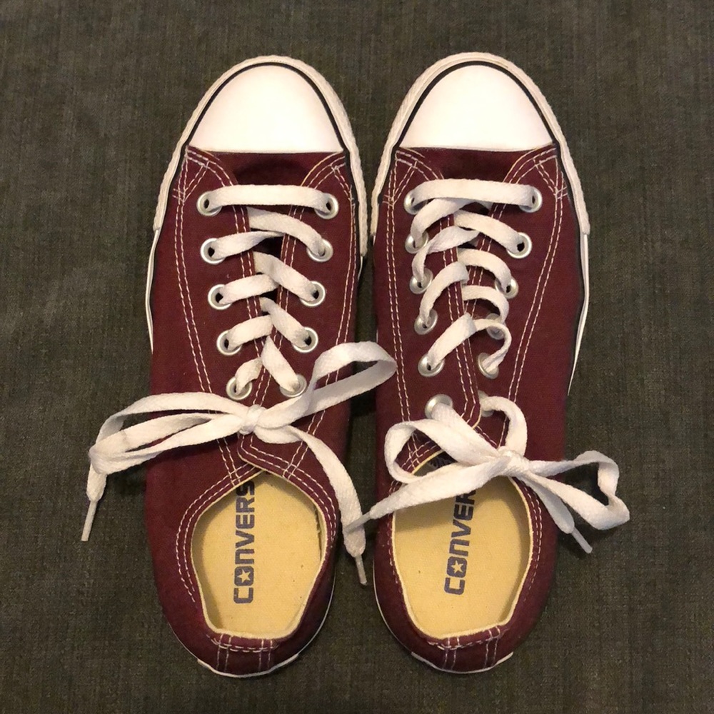 Women’s Maroon Converse